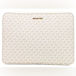 Michael Kors jet set laptop case